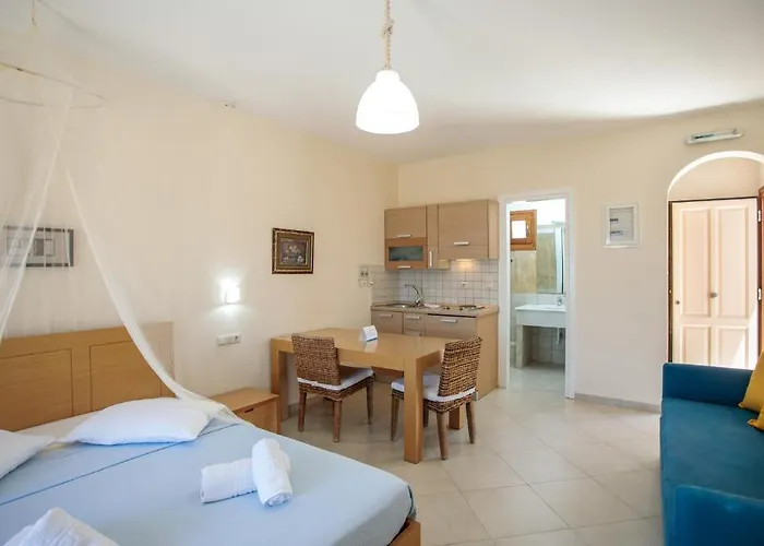 מלון דירות Margaritari 2*