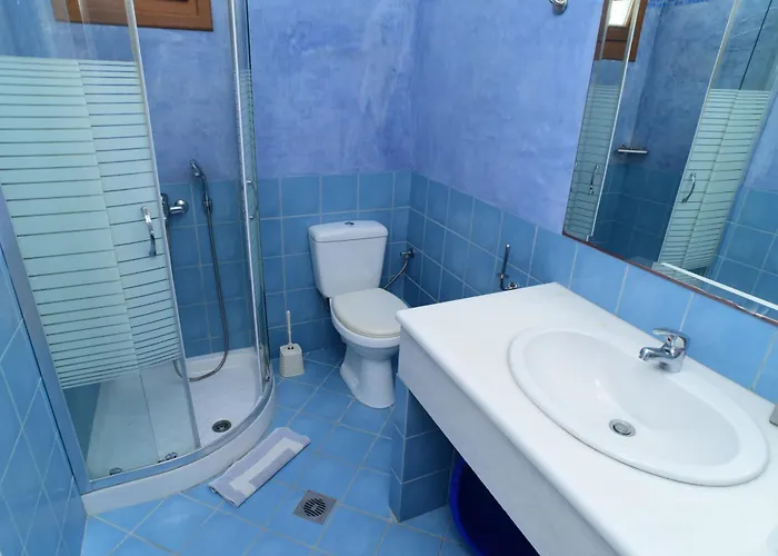 Margaritari מלון דירות 2*