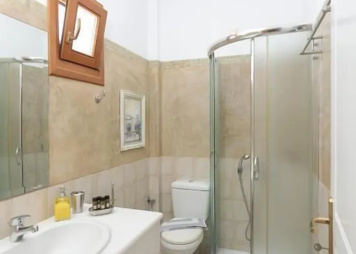 Margaritari מלון דירות 2*