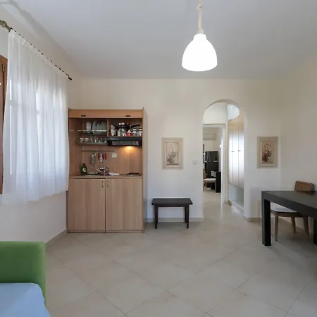 Lägenhetshotell Margaritari 2*